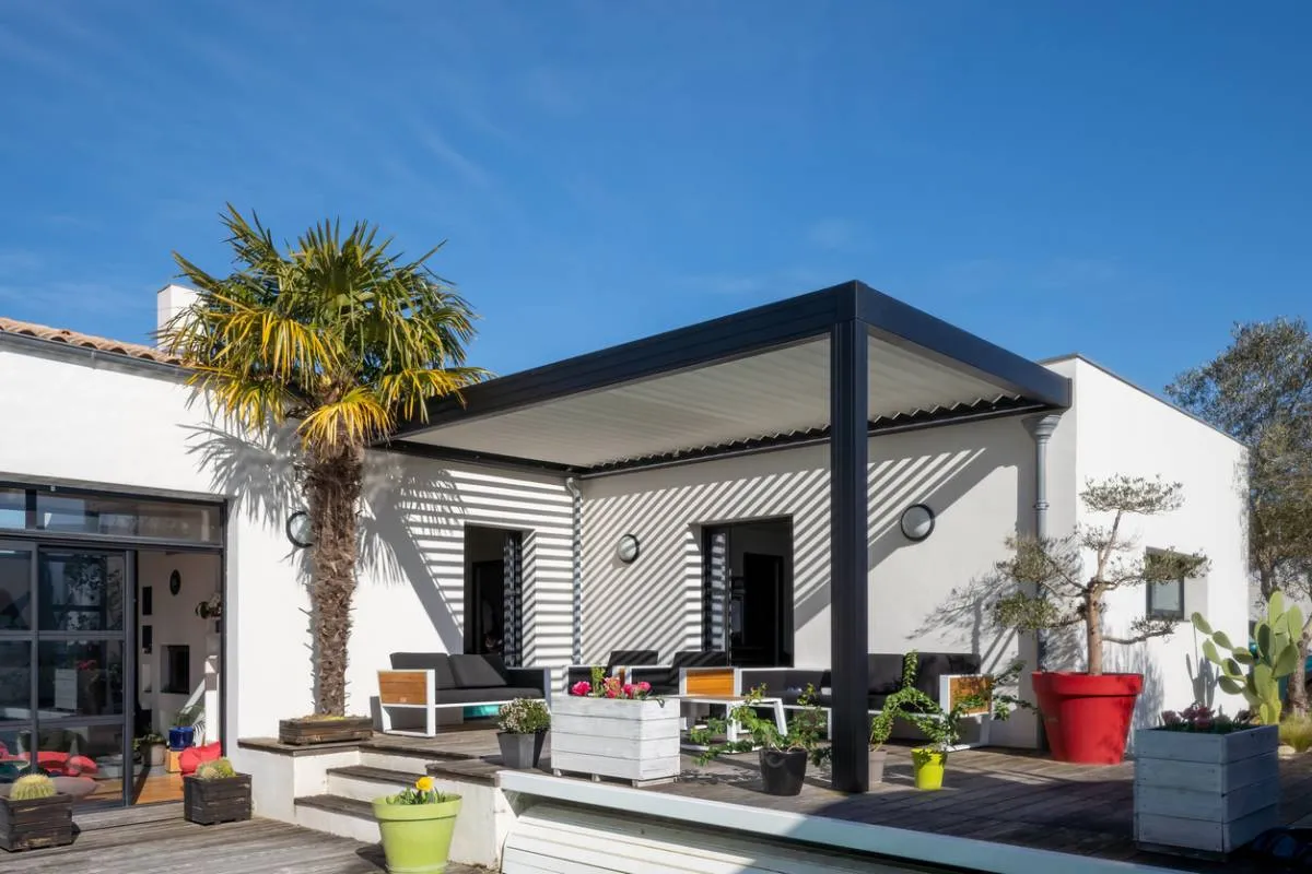 Vérandas, pergolas et menuiseries aluminium à Cambrai : du sur-mesure clé en main