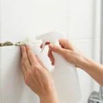 Moisissures joints silicone : les 5 astuces naturelles pour un nettoyage efficace