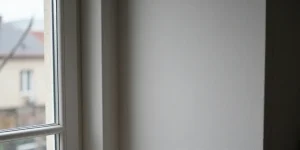 Humidité dans la maison : reconnaître la cause avant de lancer les travaux